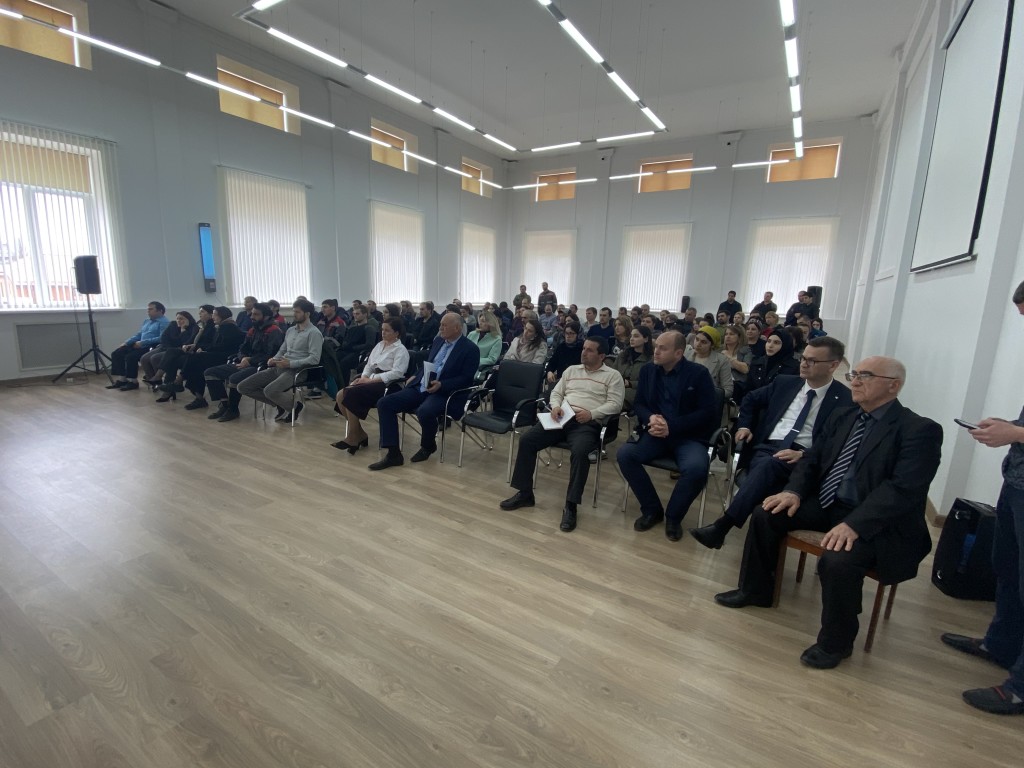 Директор «Дагдизеля» встретился с молодыми специалистами завода